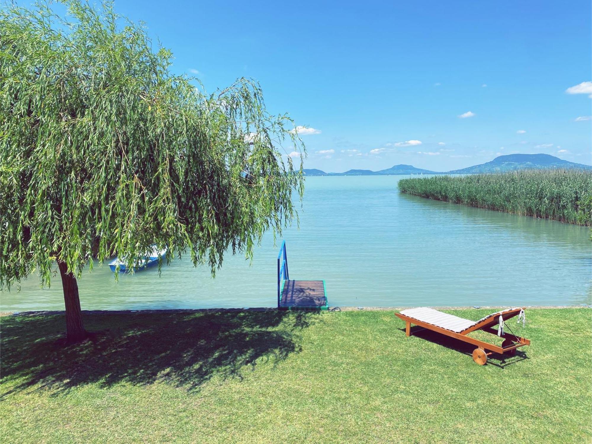 Balaton A Kertben - Balaton In The Garden - Beachfront Houses With Beautiful View, Private Beach Balatonfenyves Zewnętrze zdjęcie