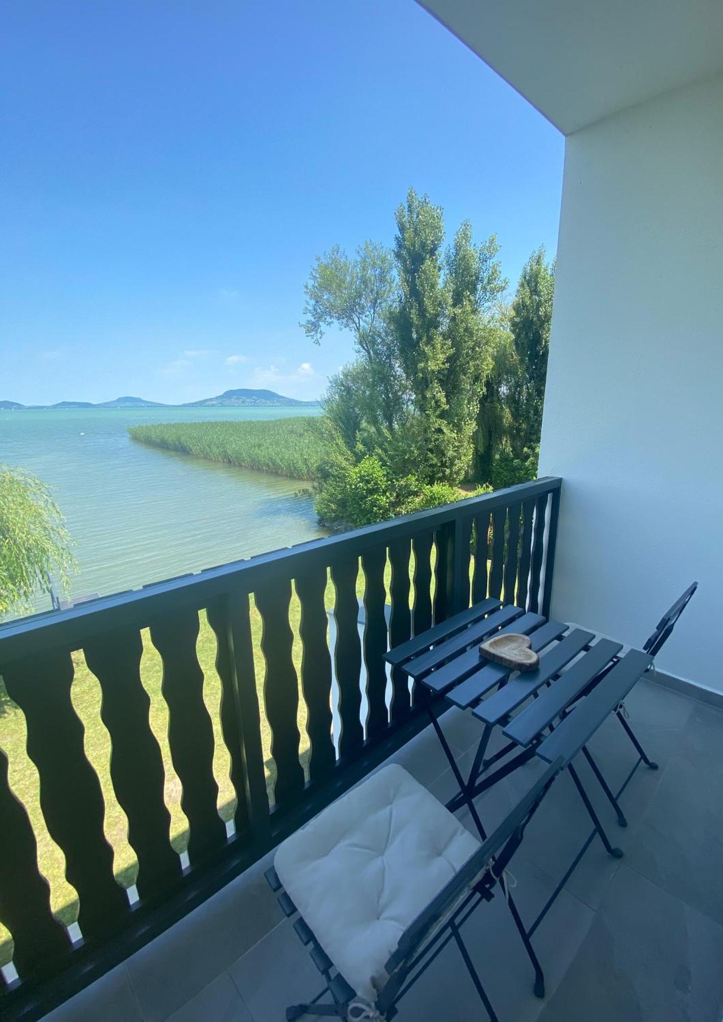 Balaton A Kertben - Balaton In The Garden - Beachfront Houses With Beautiful View, Private Beach Balatonfenyves Zewnętrze zdjęcie